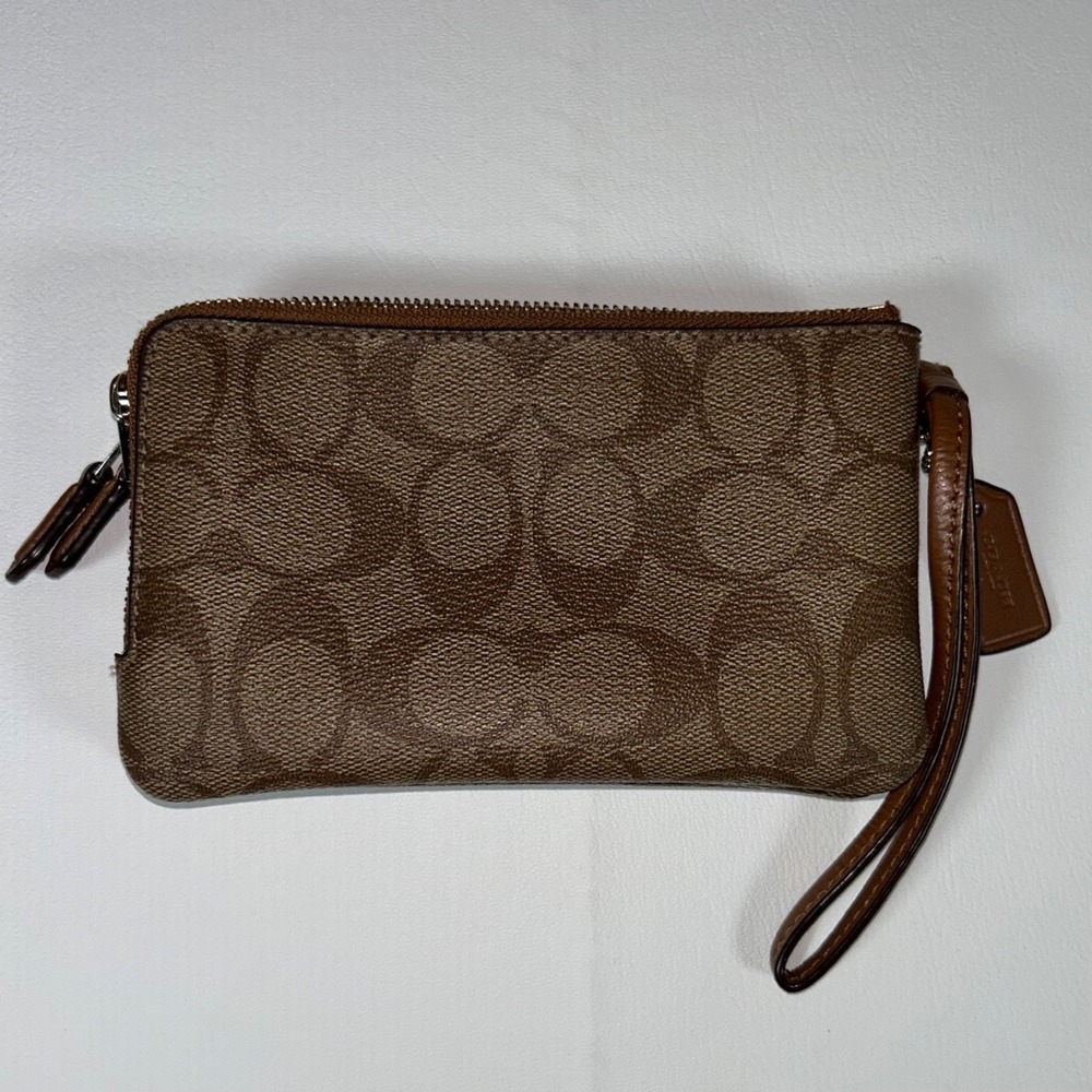 Coach F66506 Signature Wristlet Brown Tan Zip Pouch Wallet Clutch EUC - Picture 2 of 5